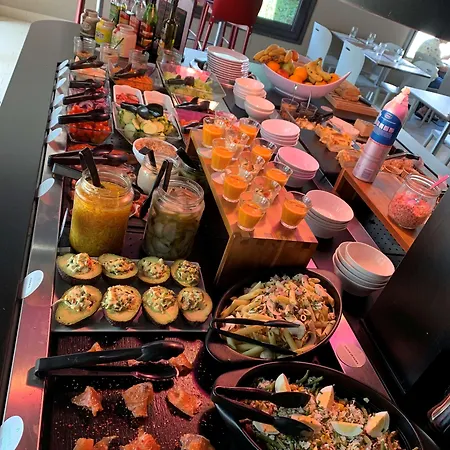 מלון Campanile מנוסק