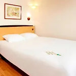 Campanile Hotel 3*