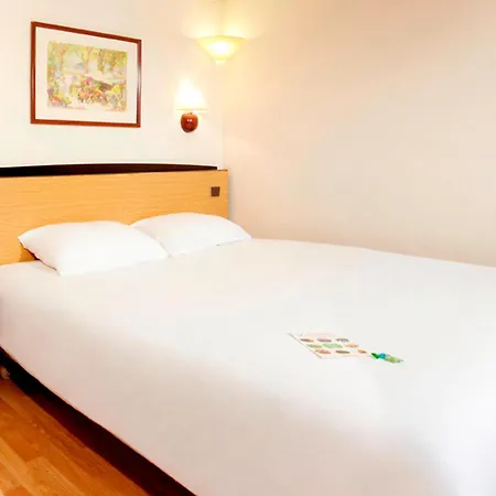 Campanile Hotel 3*