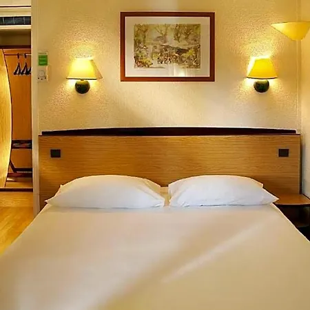 Hotel Campanile 3*
